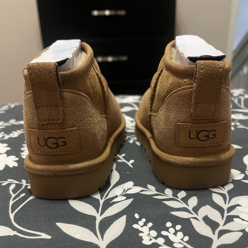 UGG classic Ultra mini Chestnut Suede 5 women NWOT Cozy Trend - Picture 4 of 7